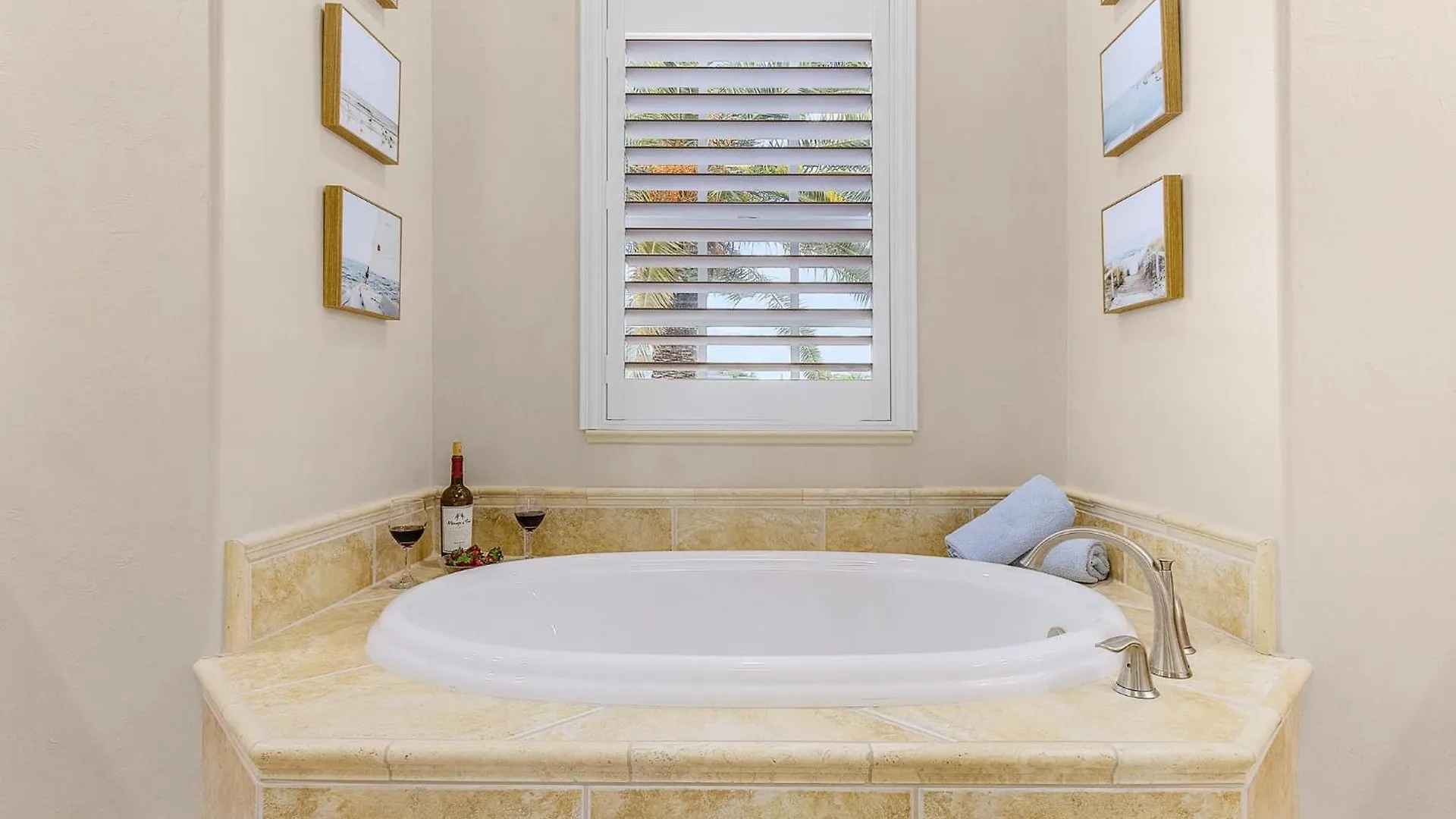 Foosball, Shuffleboard, Heated Saltwater Pool - Coastal Point - Roelens Holiday home Cape Coral
