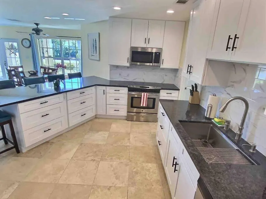 Vacation In Comfort Pool Waterfront Boat Villa Cape Coral