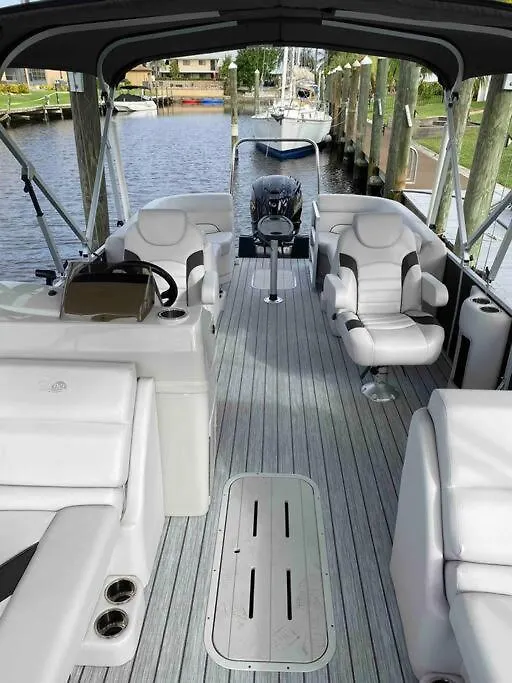 Vacation In Comfort Pool Waterfront Boat * Cape Coral