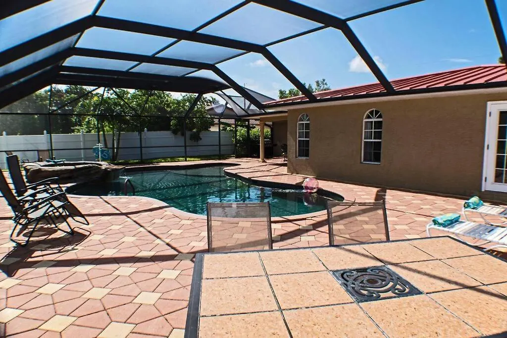 Vacation In Comfort Pool Waterfront Boat Villa Cape Coral