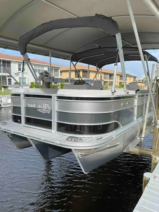Villa Vacation In Comfort Pool Waterfront Boat Cape Coral