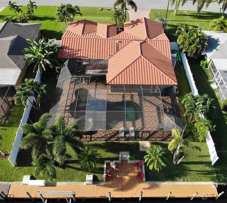 Vacation In Comfort Pool Waterfront Boat Villa