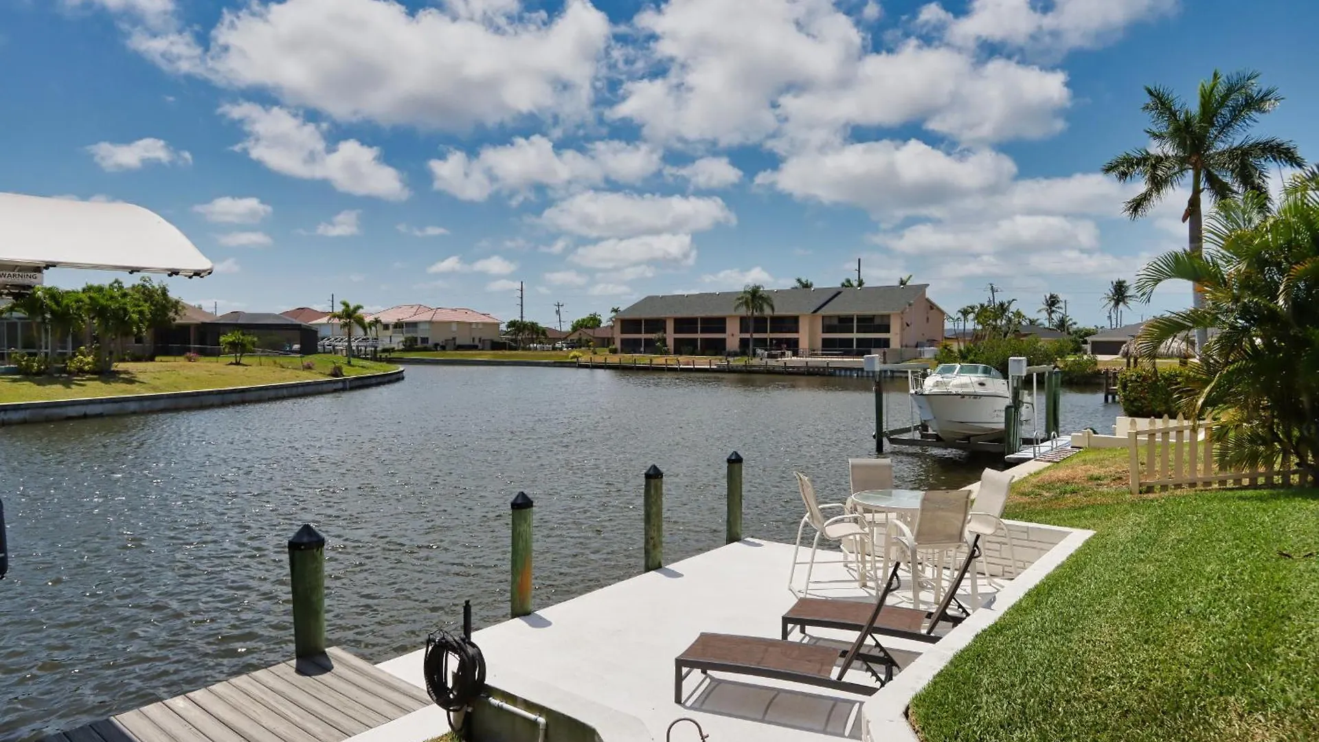 Coastal Breeze Relax And Adventure Holiday home Cape Coral