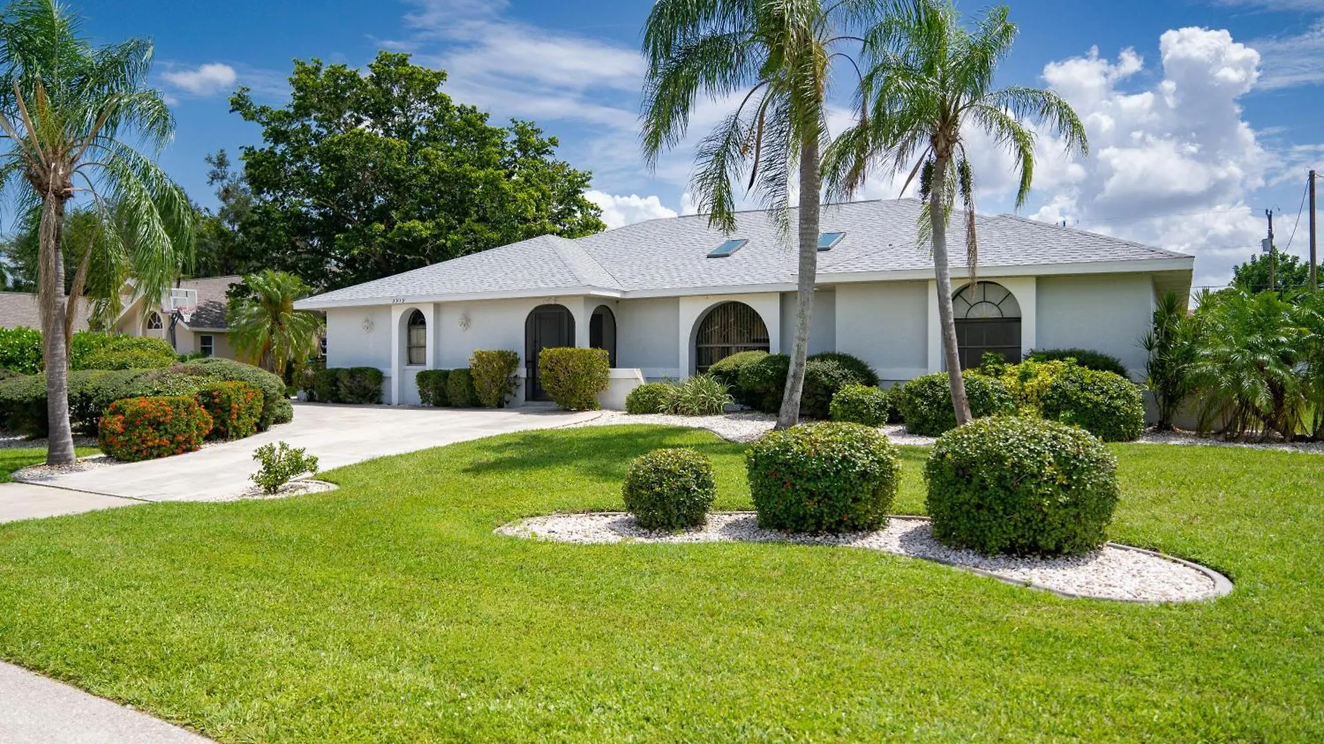 Holiday home Blue Diamond Pool And Cape Coral