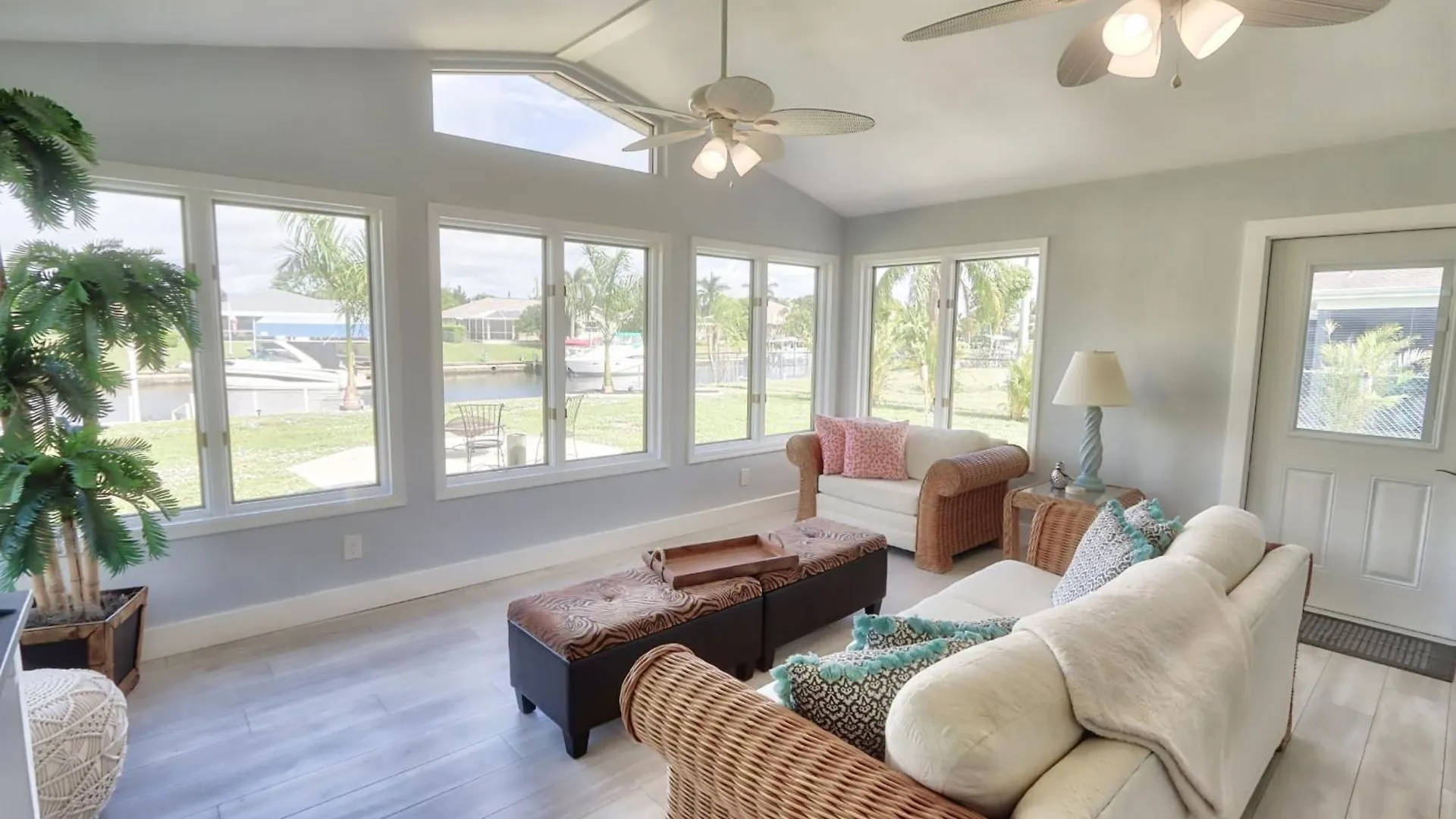 Maison De La - Vacation Rental, Water Front With Direct Access Cape Coral