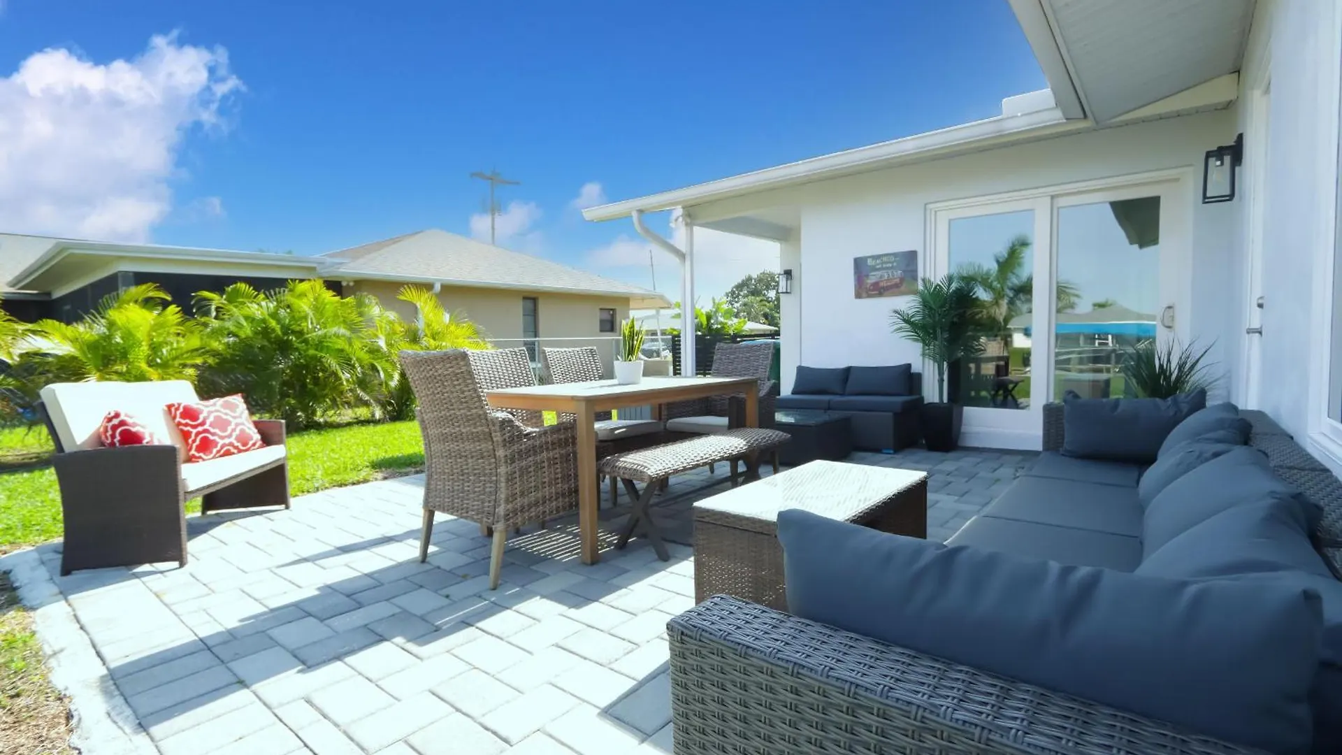 Holiday home Maison De La - Vacation Rental, Water Front With Direct Access Cape Coral