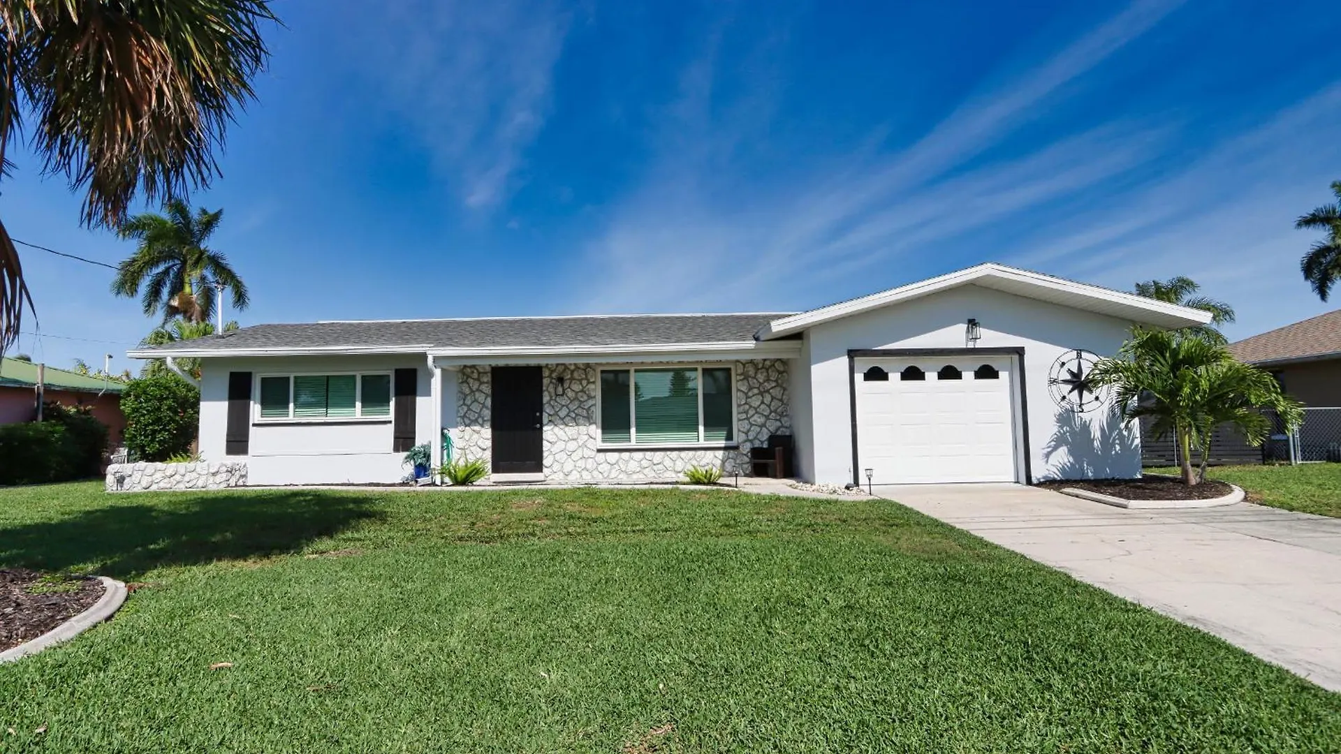Maison De La - Vacation Rental, Water Front With Direct Access Holiday home Cape Coral