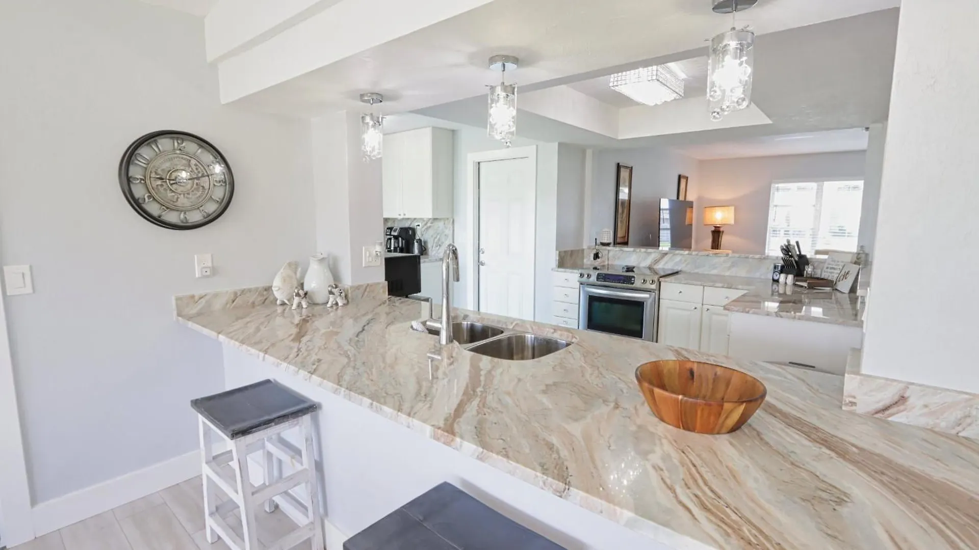 Maison De La - Vacation Rental, Water Front With Direct Access