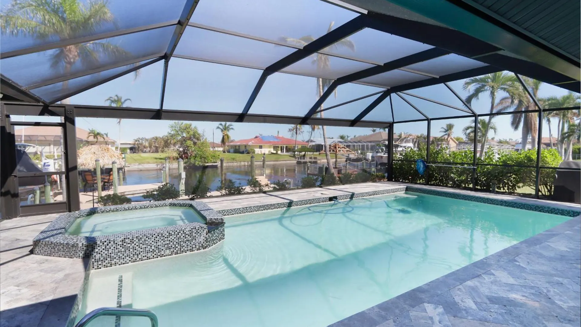 Holiday home Boat Dock, Luxurious Pool, Gorgeous - Escape To The Cape *