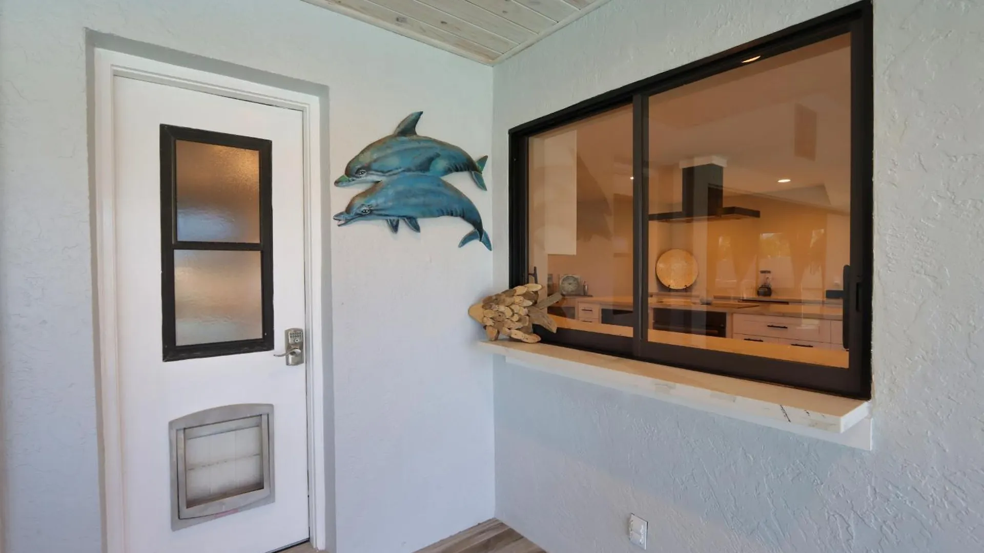 Boat Dock, Luxurious Pool, Gorgeous - Escape To The Cape * Cape Coral