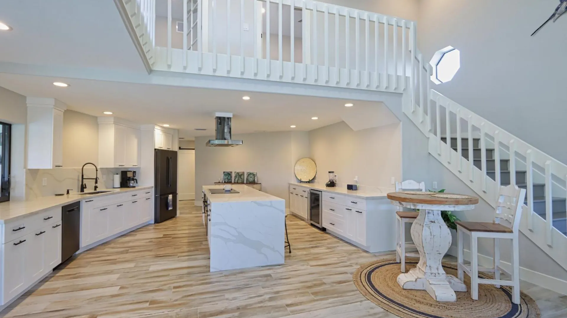 Boat Dock, Luxurious Pool, Gorgeous - Escape To The Cape * Cape Coral