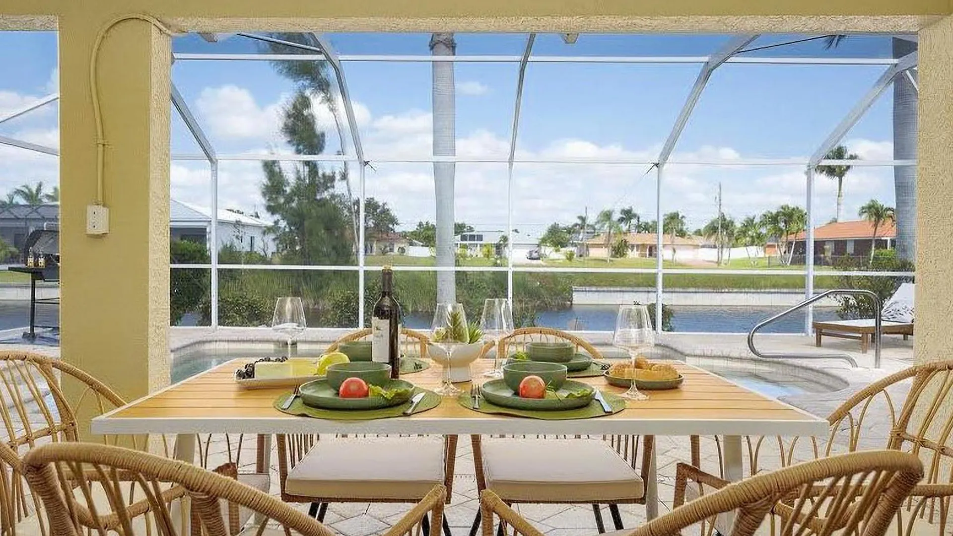 Waterfront Palms Holiday home *