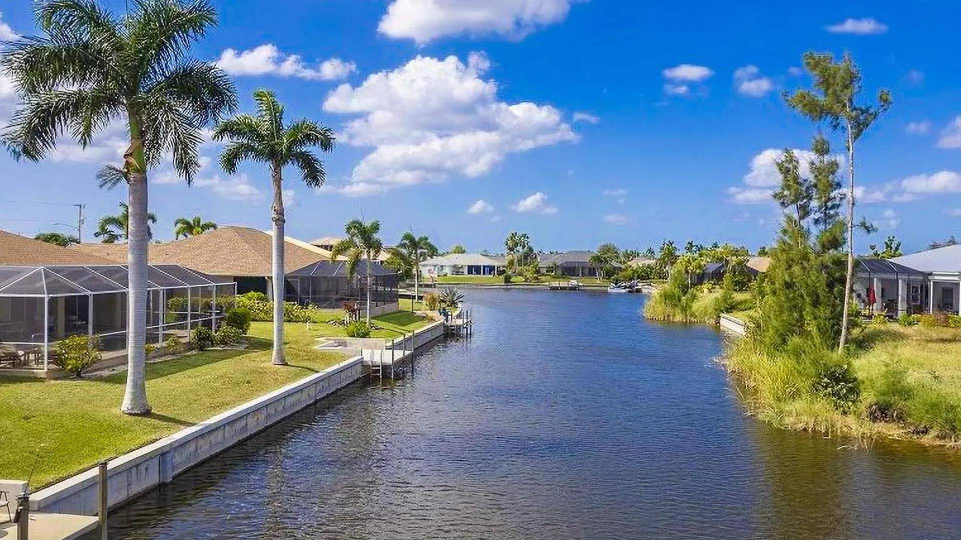 Waterfront Palms Holiday home