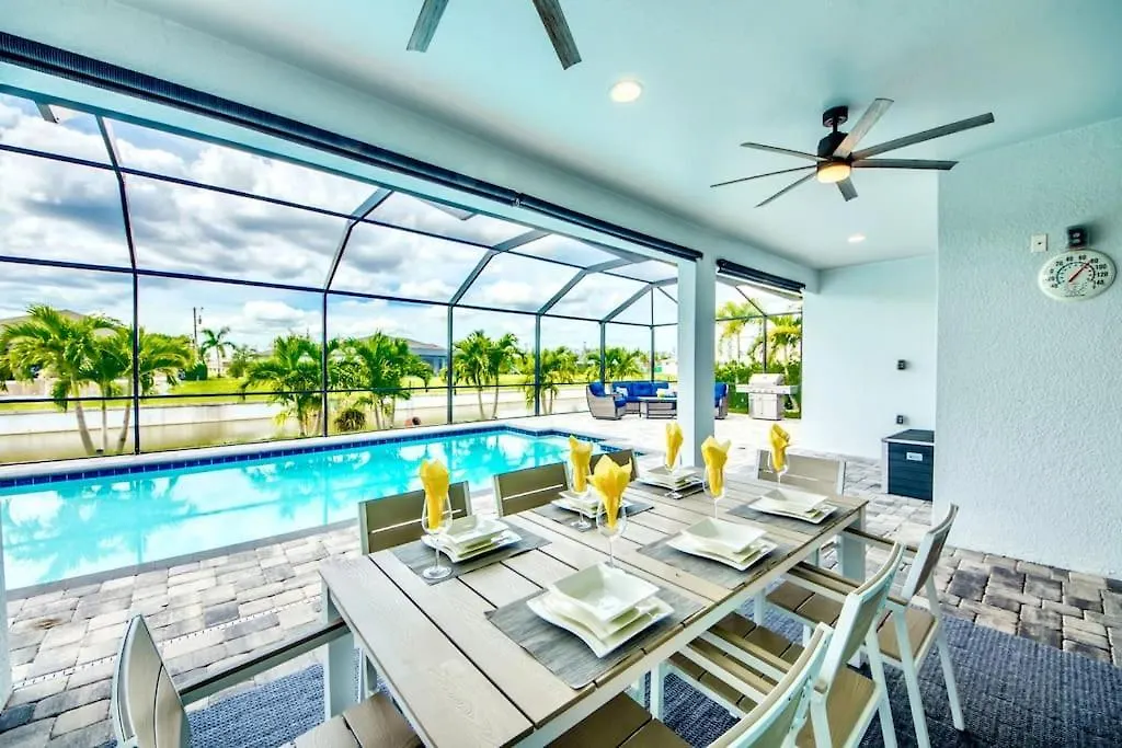 Villa Timeless By Coralvilla - On Water With Pool