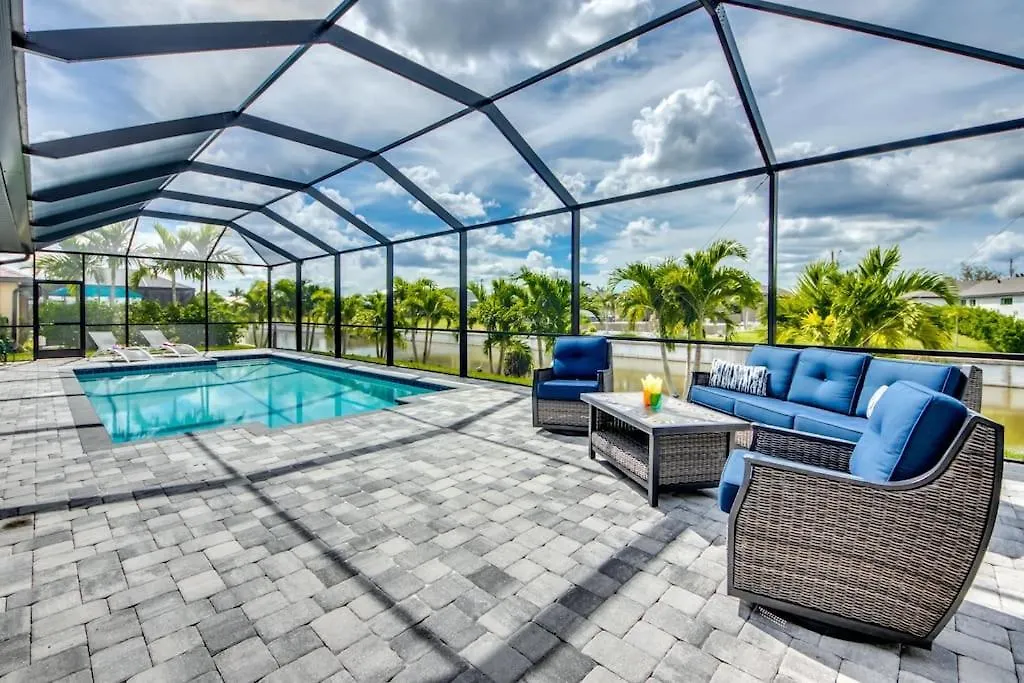 Villa Timeless By Coralvilla - On Water With Pool Cape Coral