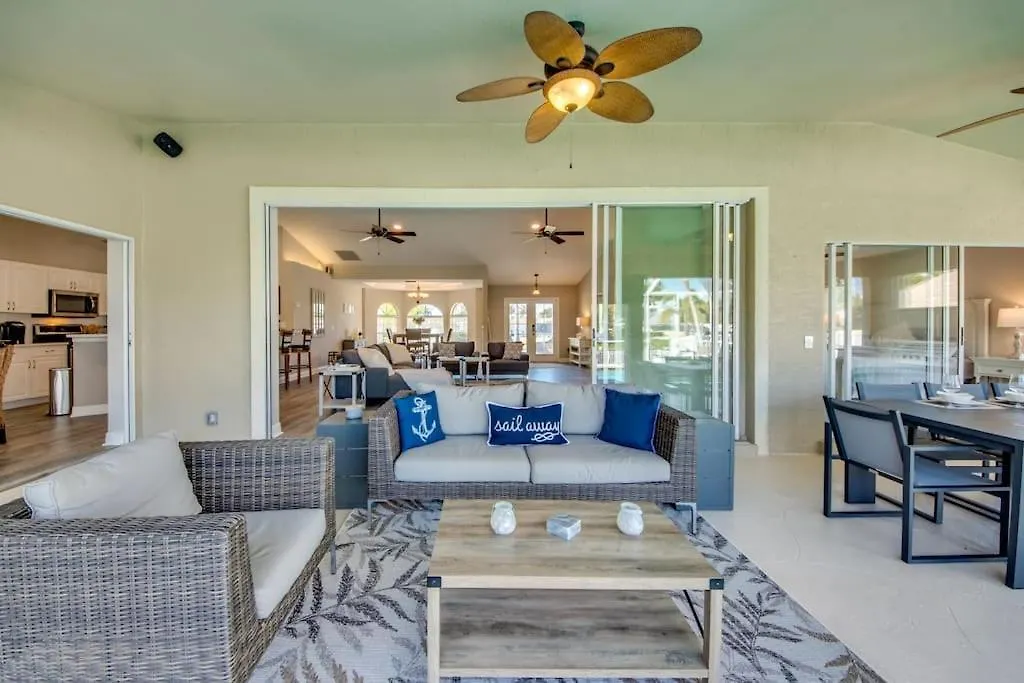 Sarasota By Coralvilla-for Boaters, With Pool Cape Coral
