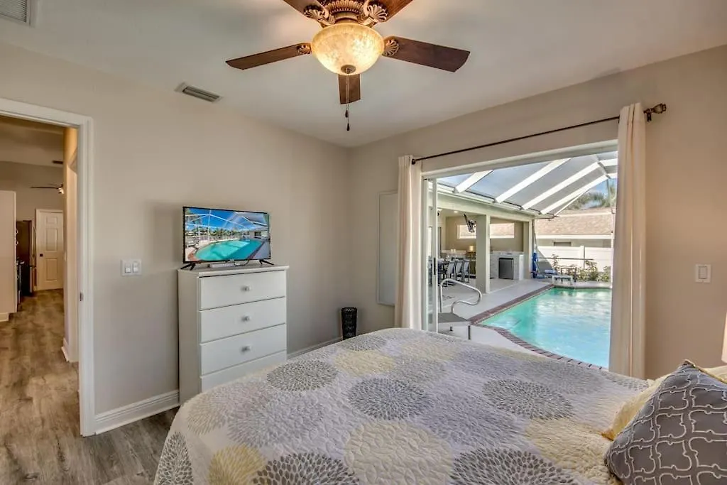 Sarasota By Coralvilla-for Boaters, With Pool Villa Cape Coral