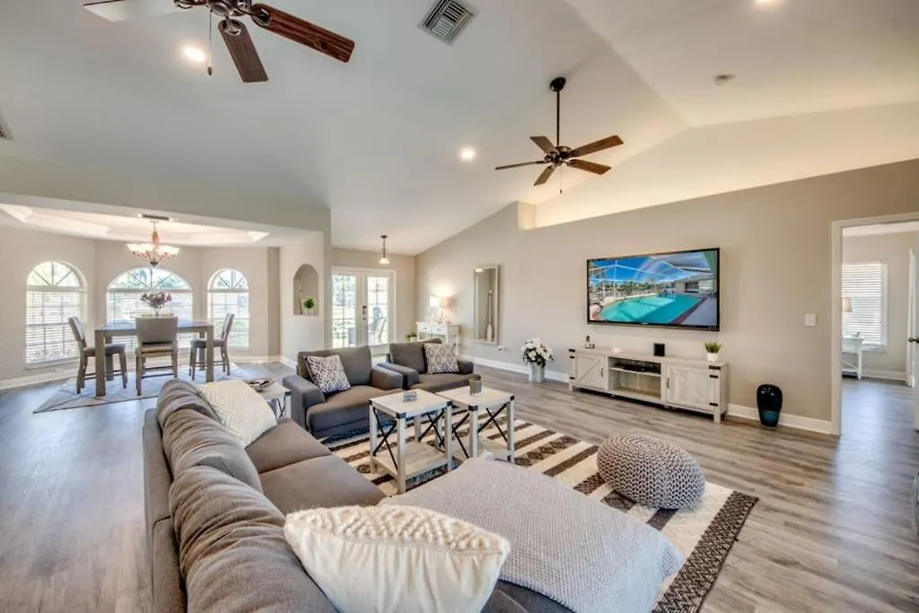 Villa Sarasota By Coralvilla-for Boaters, With Pool