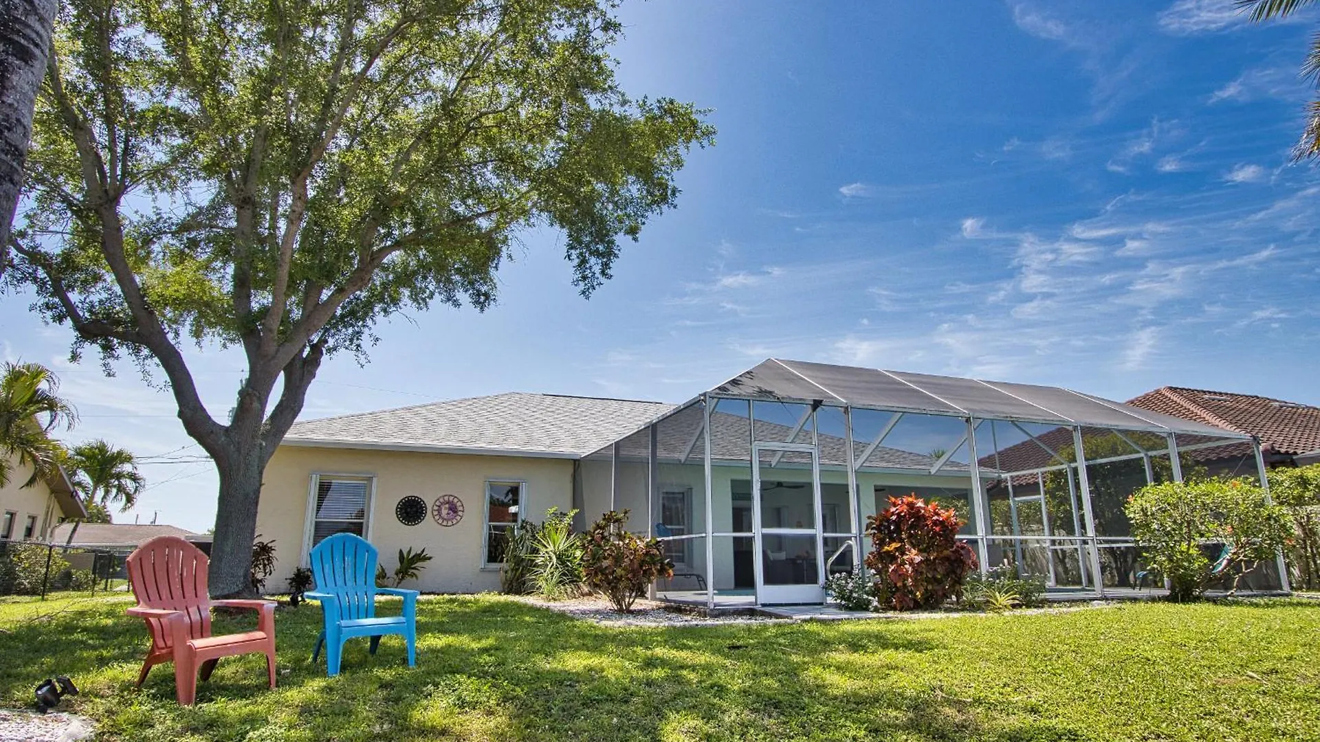 Charming Waterfront Vacation With Fabulous Views And Easy Access To The Caloosahatchee River