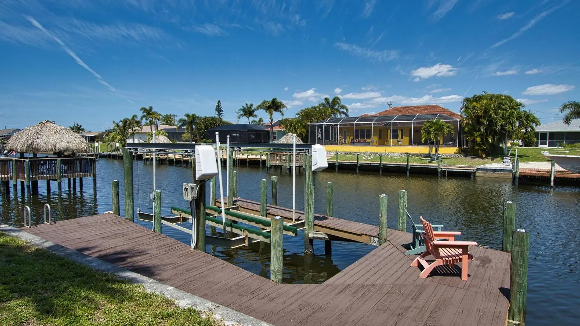 Holiday home Charming Waterfront Vacation With Fabulous Views And Easy Access To The Caloosahatchee River Cape Coral