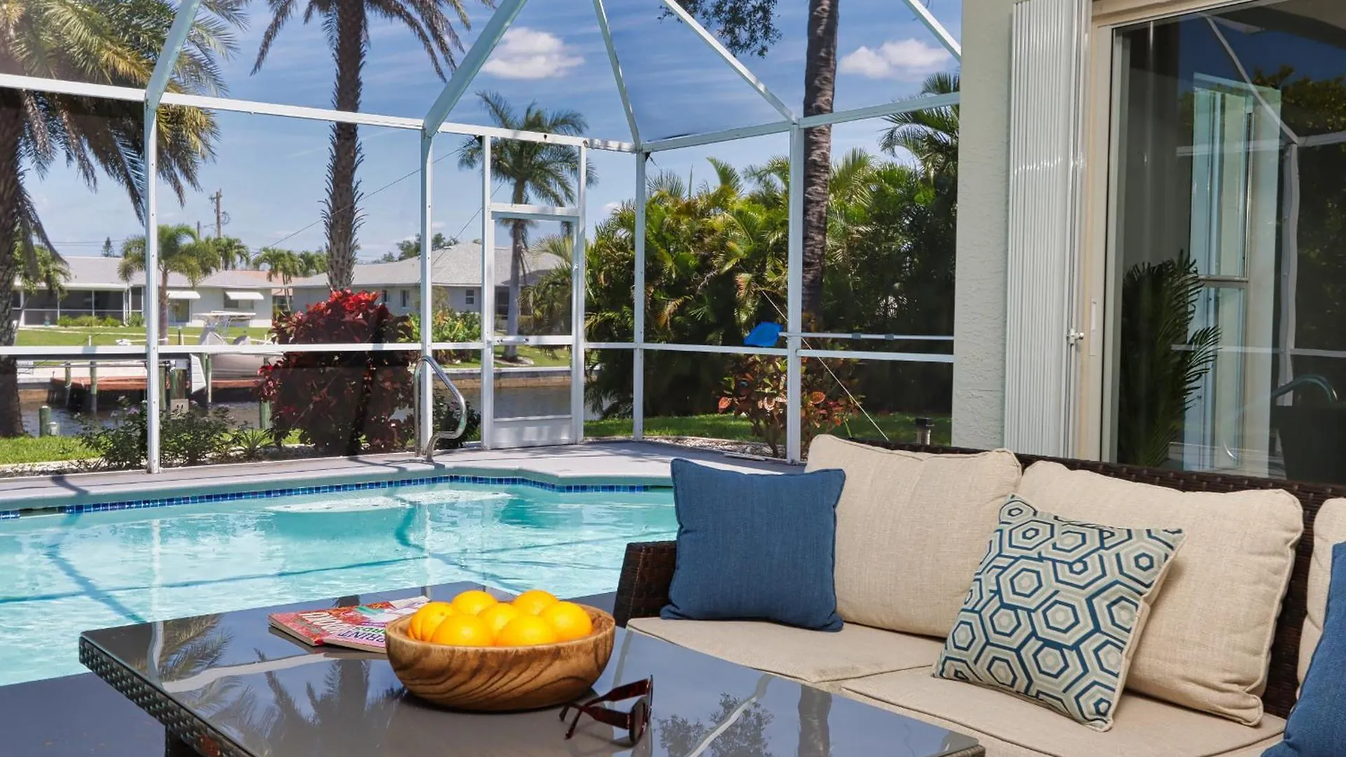 Charming Waterfront Vacation With Fabulous Views And Easy Access To The Caloosahatchee River Holiday home *