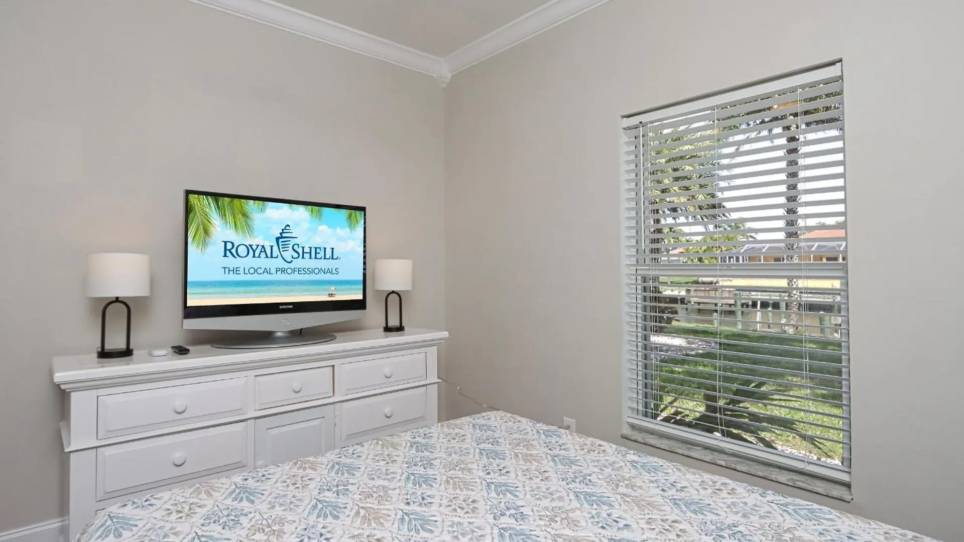 Charming Waterfront Vacation With Fabulous Views And Easy Access To The Caloosahatchee River