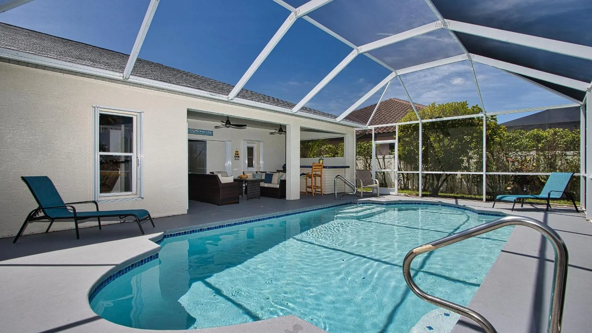 Charming Waterfront Vacation With Fabulous Views And Easy Access To The Caloosahatchee River Holiday home Cape Coral