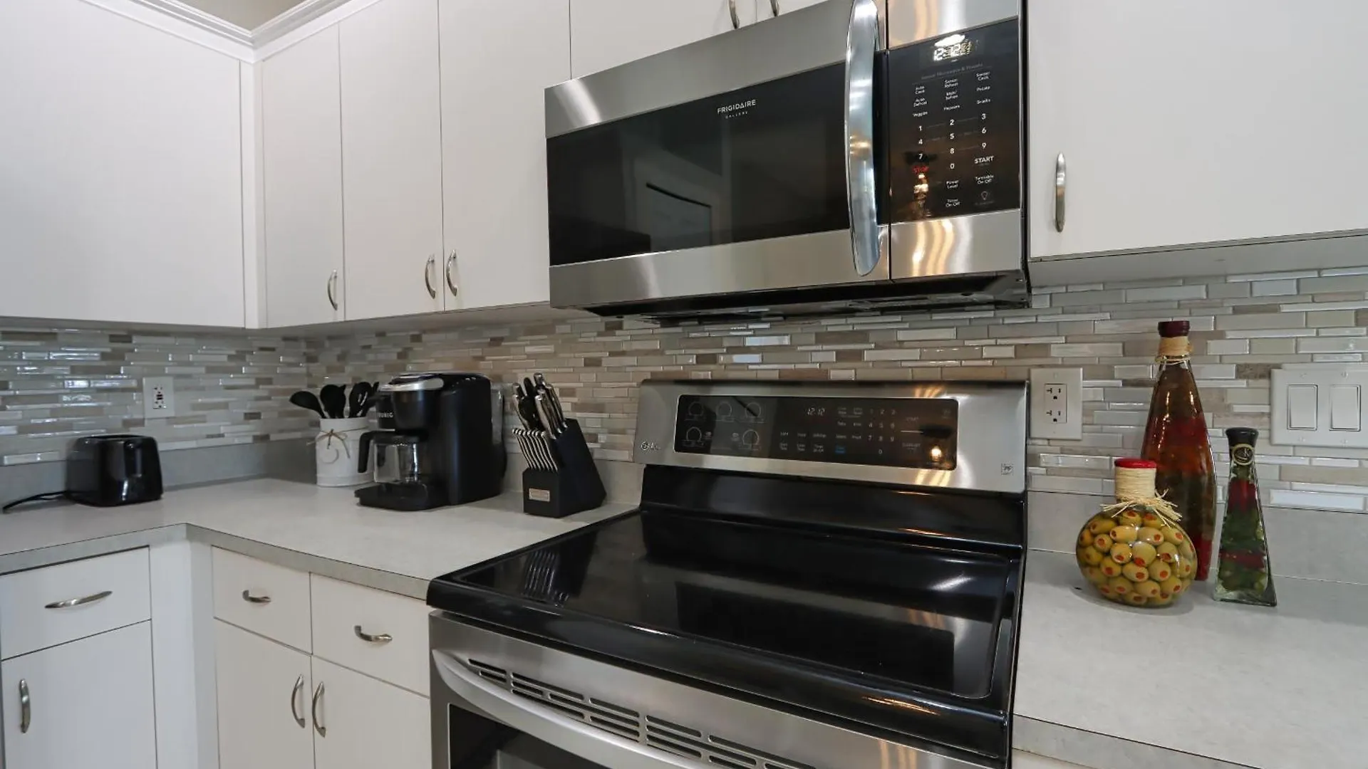 Holiday home Charming Waterfront Vacation With Fabulous Views And Easy Access To The Caloosahatchee River Cape Coral