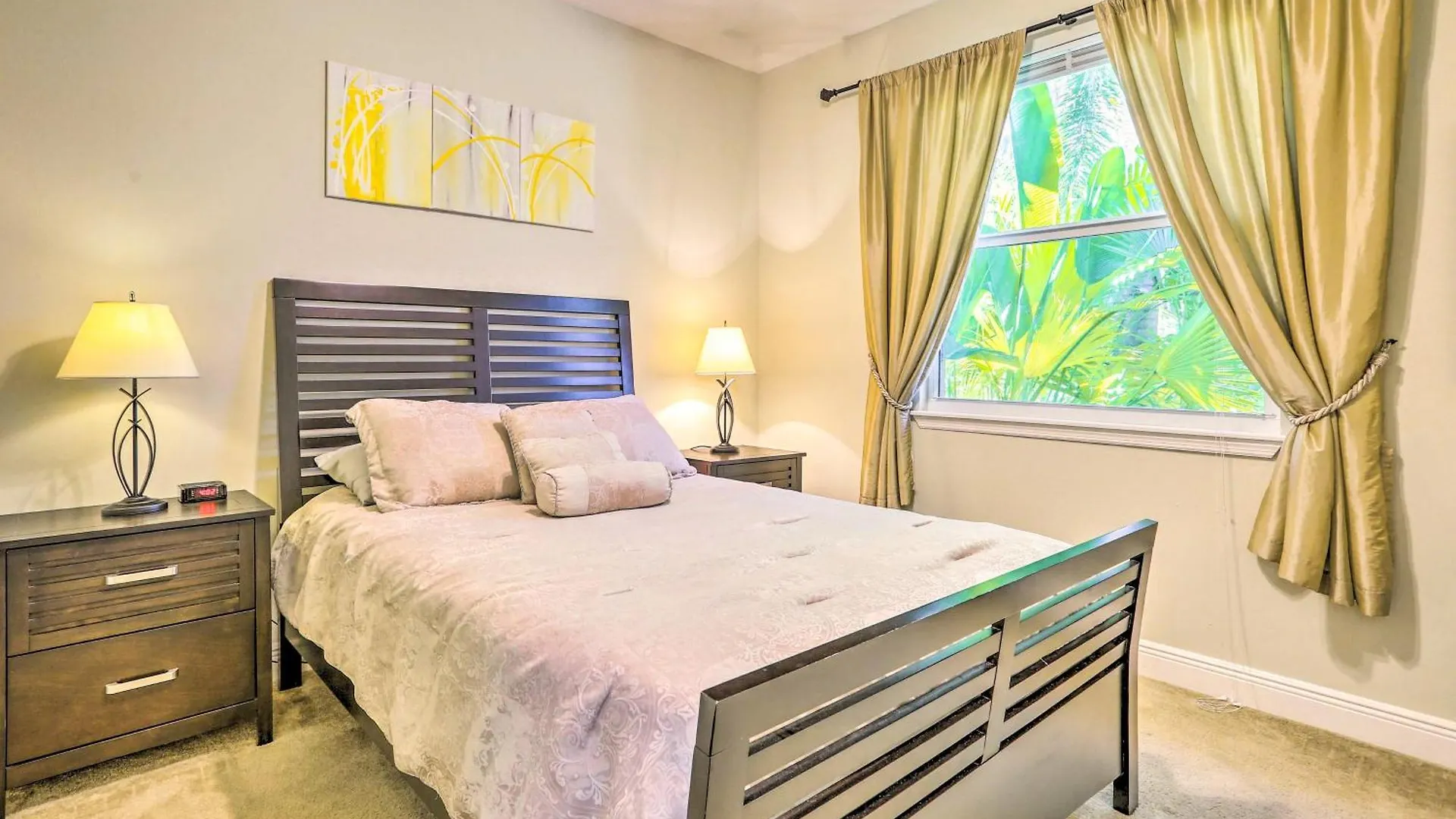 Tropical Retreat With Hot Tub And Pool! Holiday home *