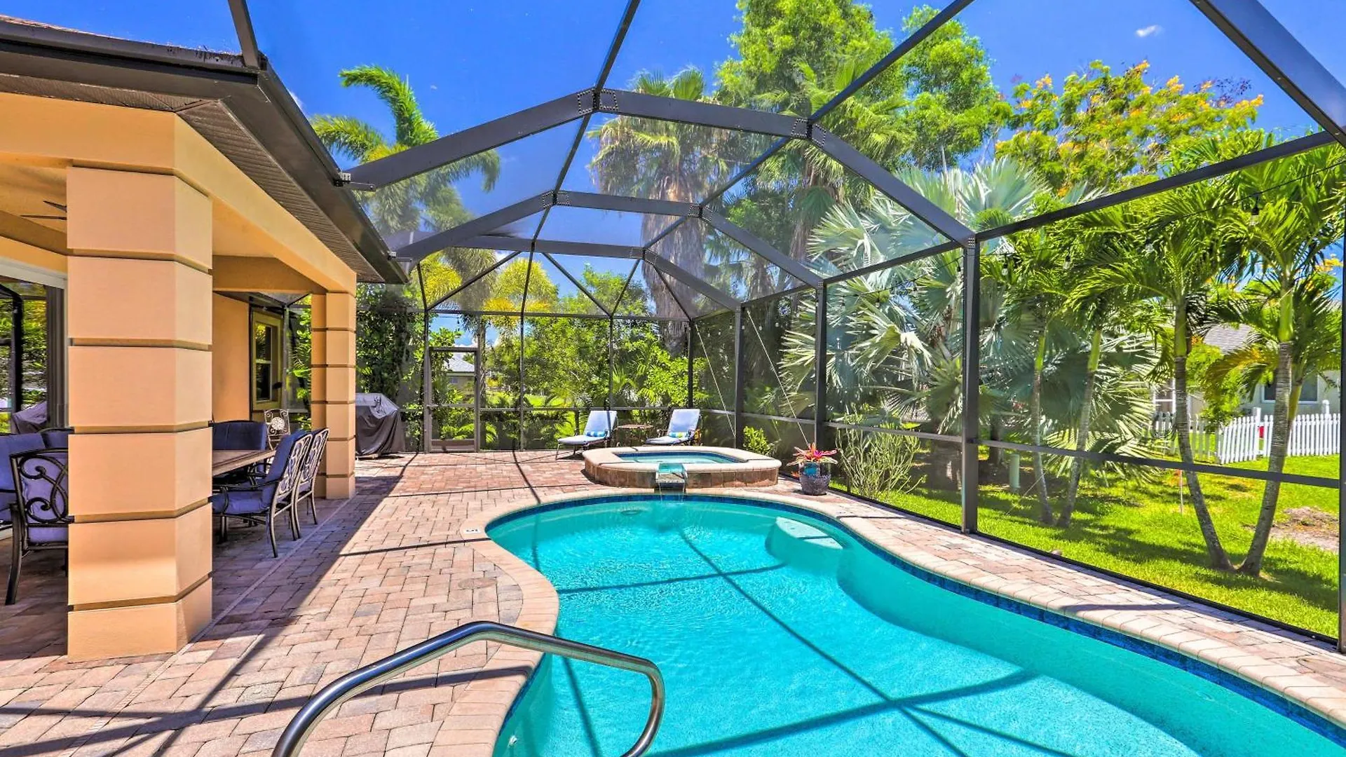 Tropical Retreat With Hot Tub And Pool! *