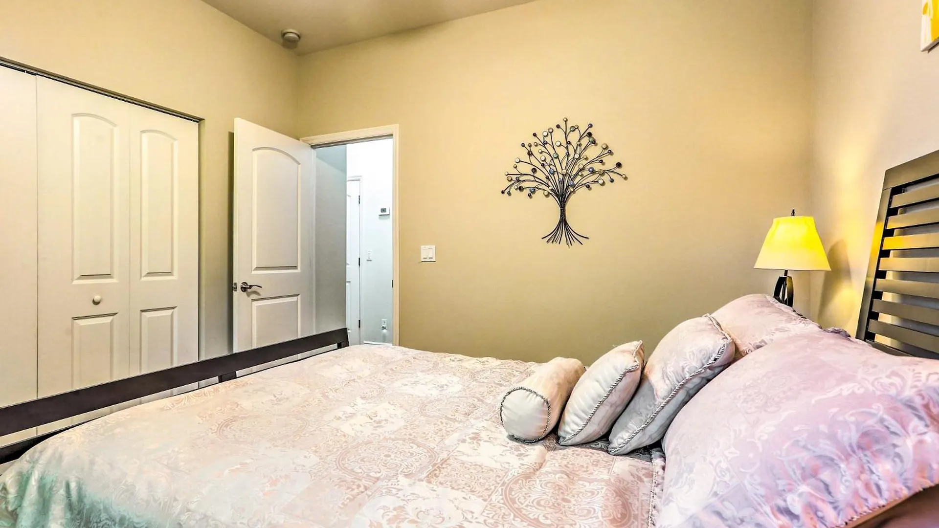 Holiday home Tropical Retreat With Hot Tub And Pool! Cape Coral