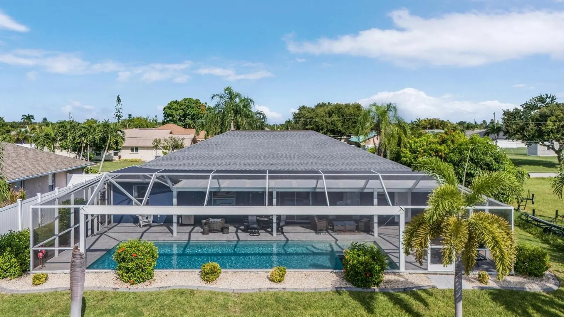 Perfect Sunsets, Kayak, Bikes, Game Room, Heated Pool And - Adele- Roelens * Cape Coral