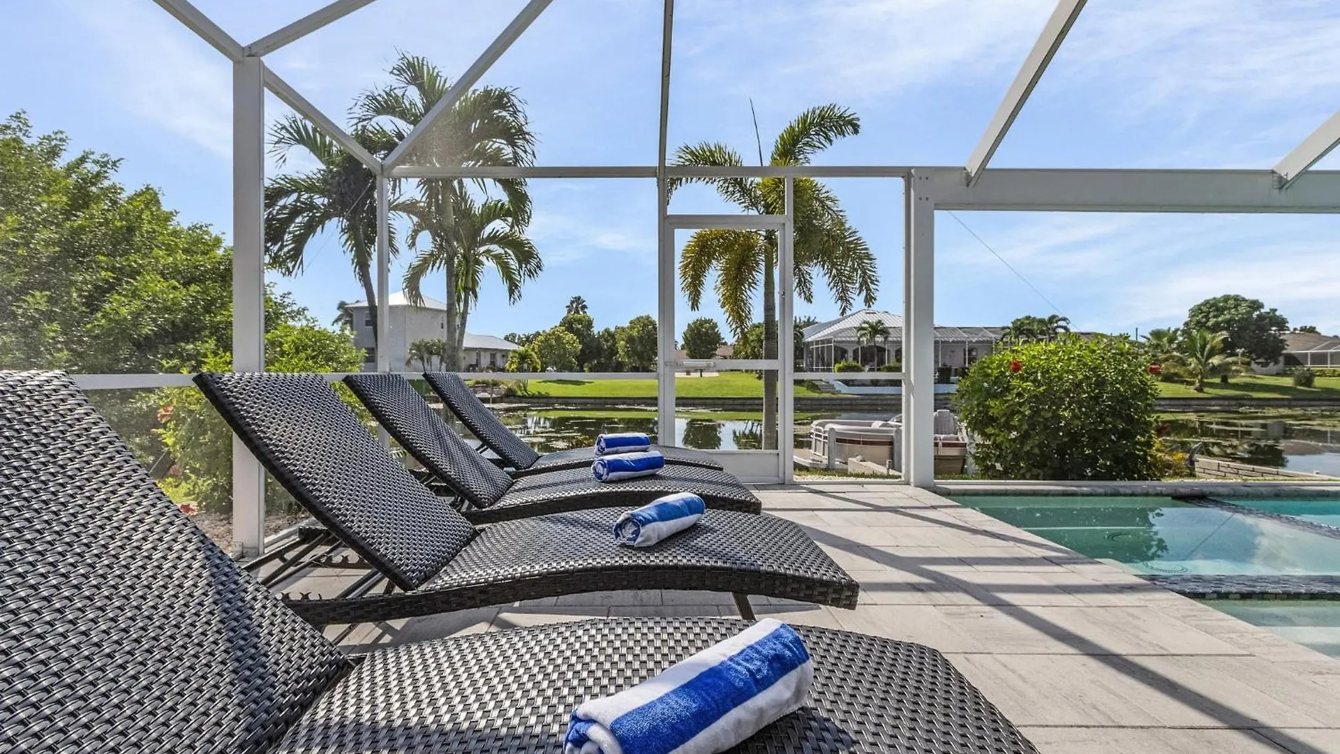 Holiday home Perfect Sunsets, Kayak, Bikes, Game Room, Heated Pool And - Adele- Roelens