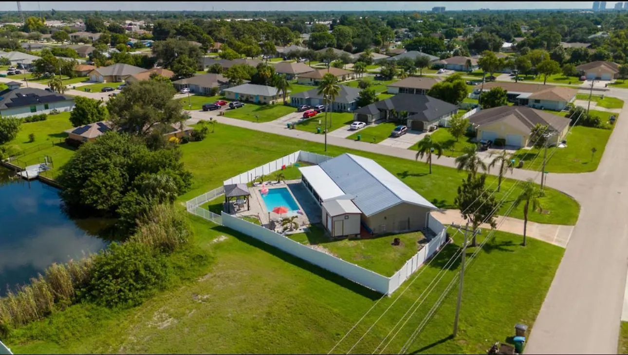 Pool House Ideal For Family Pool Heated *