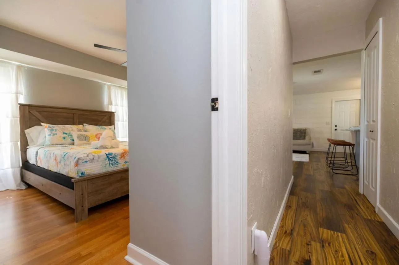 Pool House Ideal For Family Pool Heated Holiday home Cape Coral