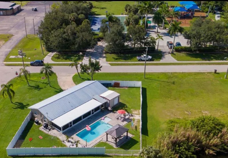 Holiday home Pool House Ideal For Family Pool Heated