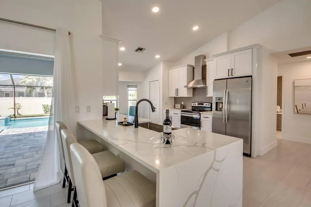 Sparkle Blue By Coralvilla - Large Pool & * Cape Coral
