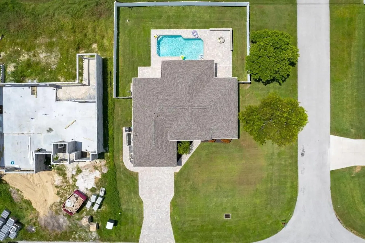 Paradise Found Relaxing Pool In *