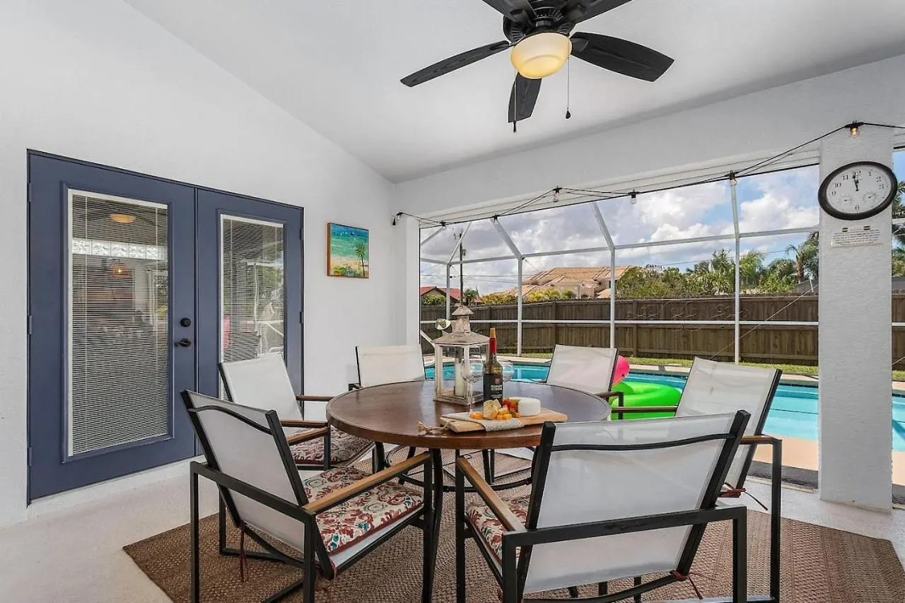 Endless Summer Sanctuary Peaceful Pool Holiday home Cape Coral