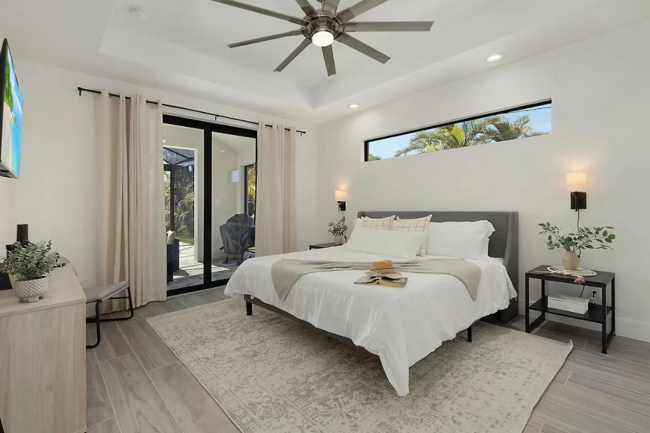 Holiday home Tranquil Escape Modern Pool Cape Coral