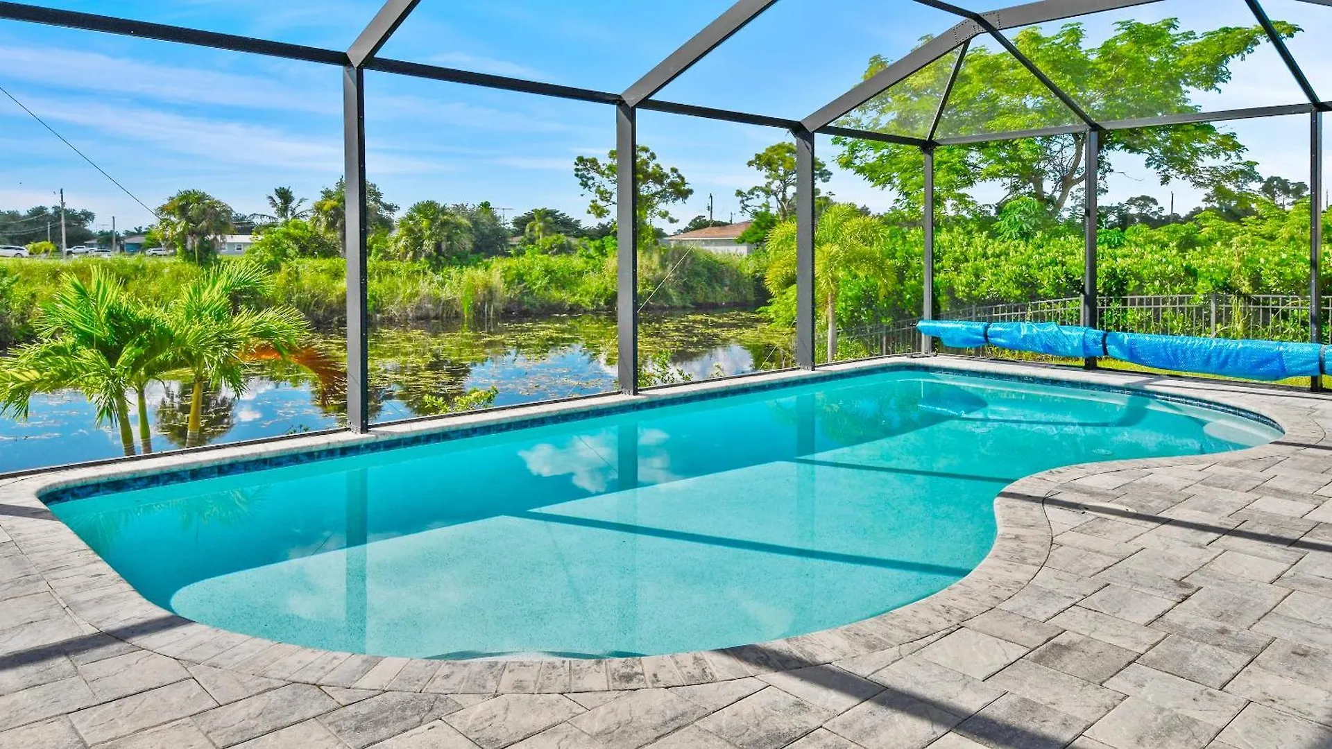 Phoenix Quite Area Pool And Great Water Few