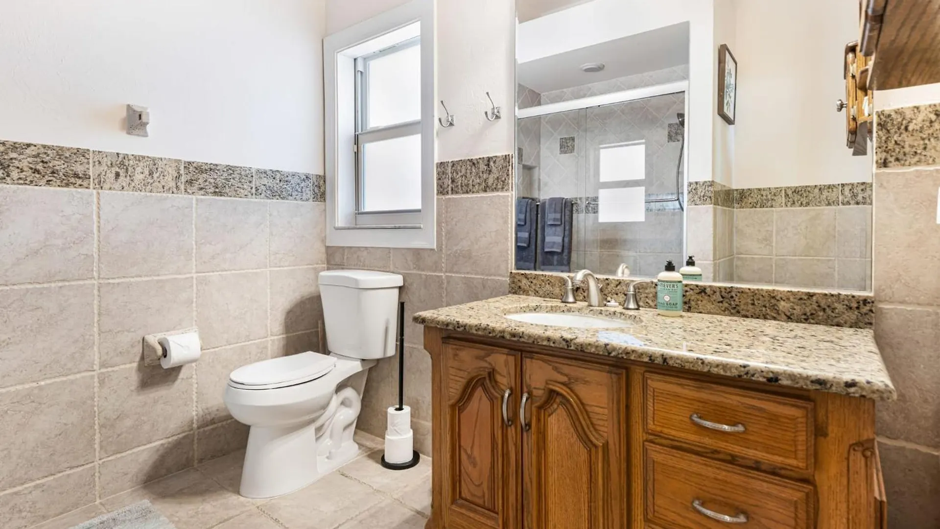 Miramar Mansion - Spacious 5bd 5ba W Pool & Canal Holiday home Cape Coral