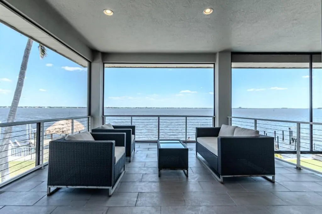 Breathtaking 6bd Riverfront Mansion W Pool Holiday home