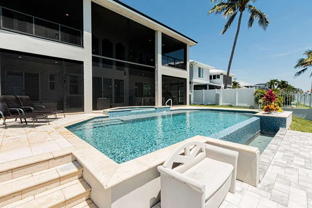 Breathtaking 6bd Riverfront Mansion W Pool * Cape Coral
