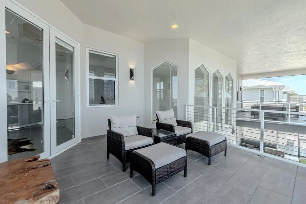 Breathtaking 6bd Riverfront Mansion W Pool