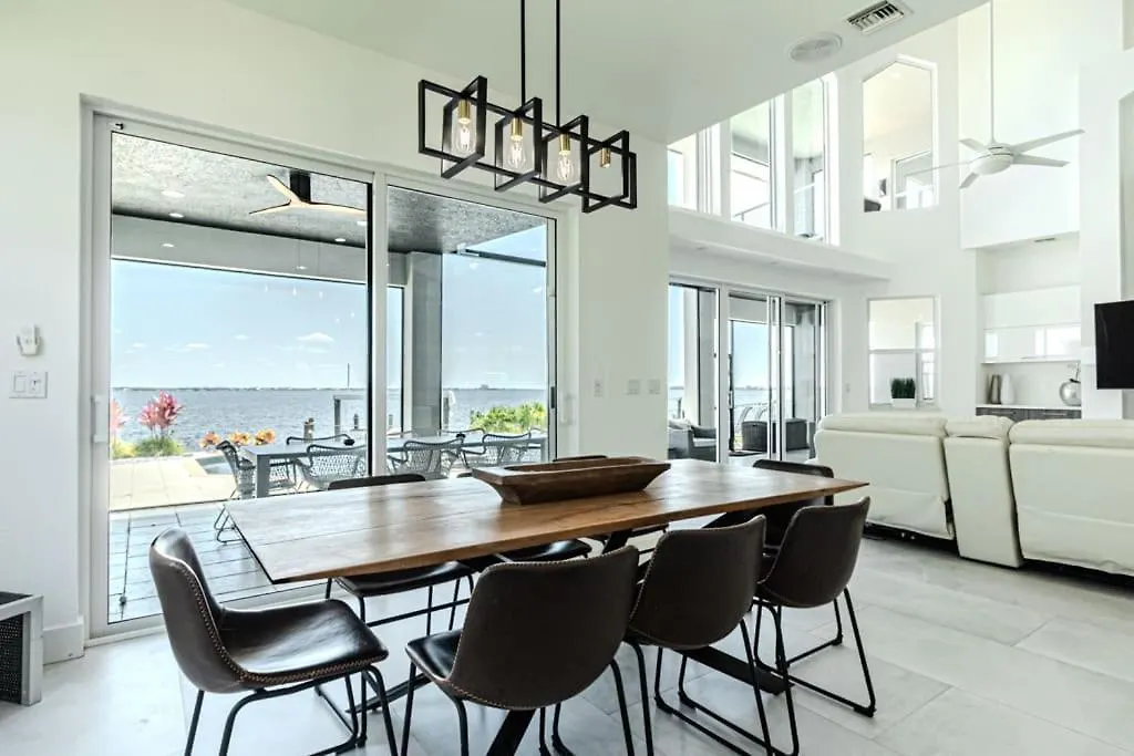 Breathtaking 6bd Riverfront Mansion W Pool