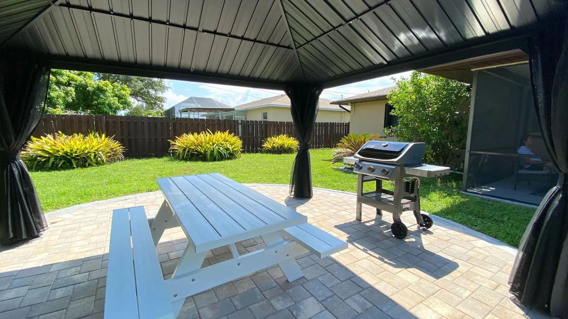 Villa Cozy Coral With Tiki Hut, Mini Golf, Arcade And Grill *