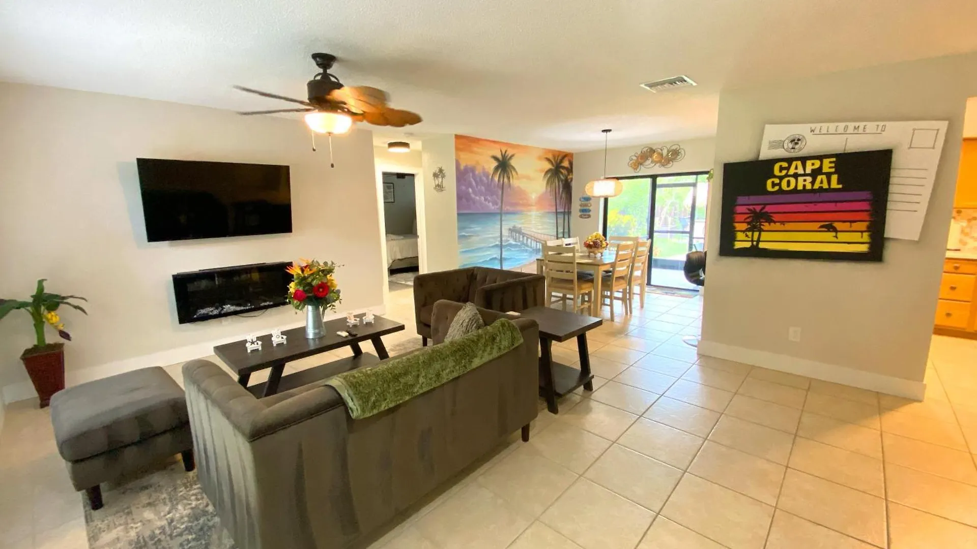 Cozy Coral With Tiki Hut, Mini Golf, Arcade And Grill Cape Coral