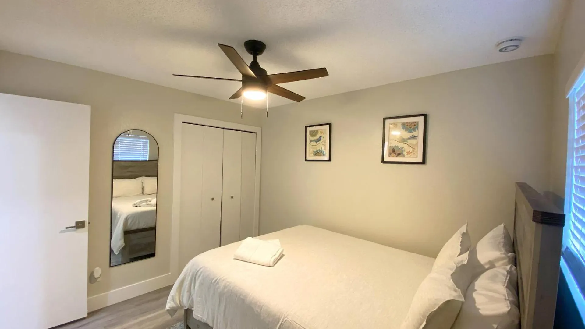 Villa Cozy Coral With Tiki Hut, Mini Golf, Arcade And Grill Cape Coral
