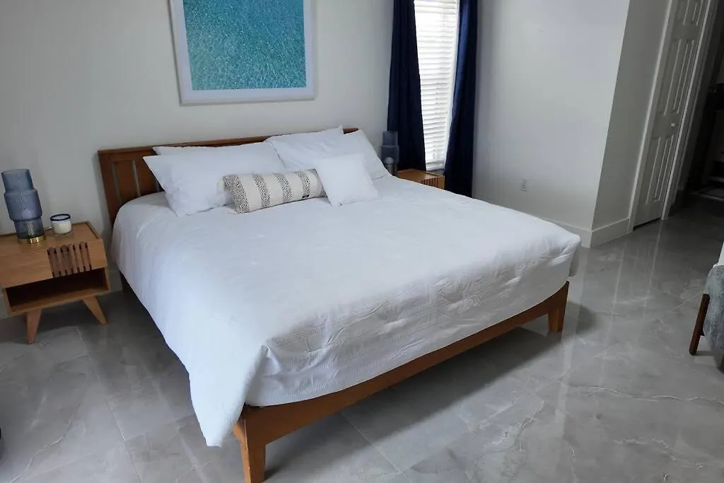 Coastal Oasis, Sleeps 8, Heated Pool, Bbq And Jacuzzi Villa Cape Coral
